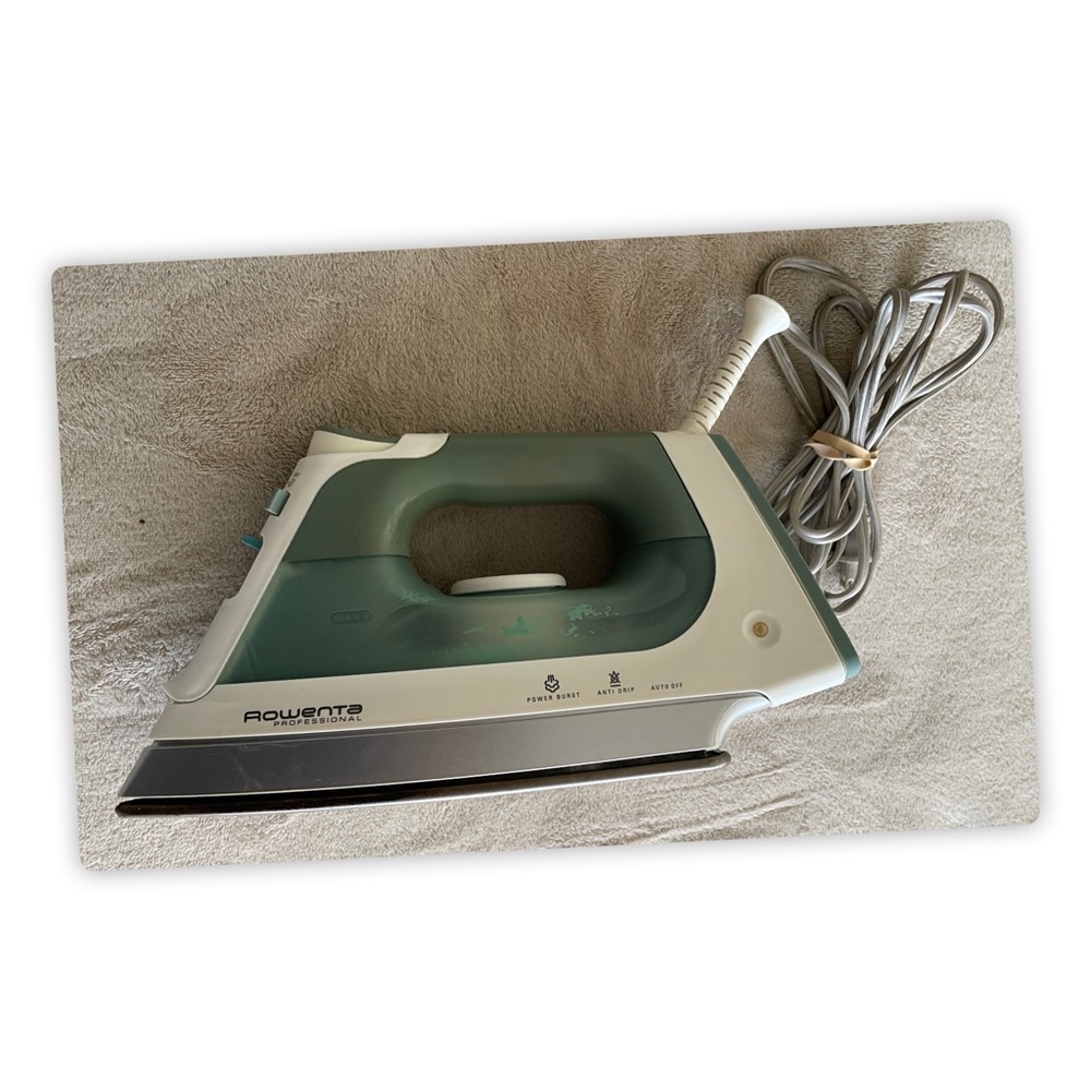 Rowenta‎ Steam Iron - DX8700